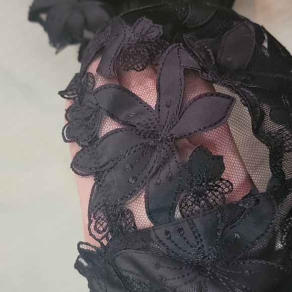 Victoria's Secret Black Lace/Sheer Bra - Picture 2 of 3